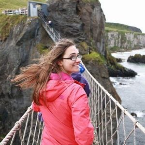 Meet your Posher, Danielle